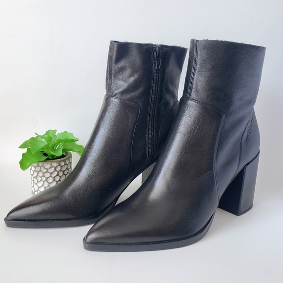Tony Bianco Brazen Black Leather Ankle Boots Pointed Toe Midi New Size 7.5 - Picture 2 of 13